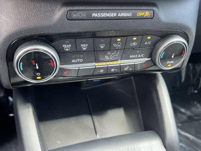 Photo of 2022 CARBONIZED GRAY Ford Escape