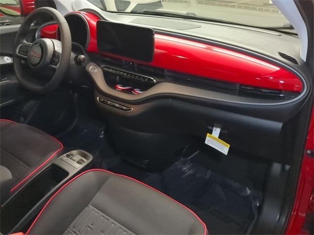 Photo of 2024 Red FIAT 500e