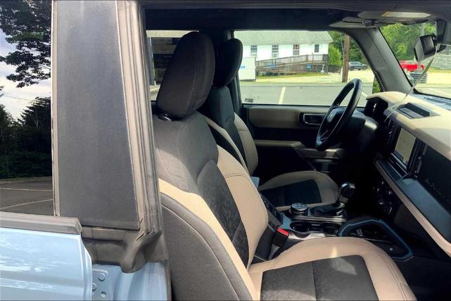 Photo of 2023 Azure Gray Metallic Ford Bronco