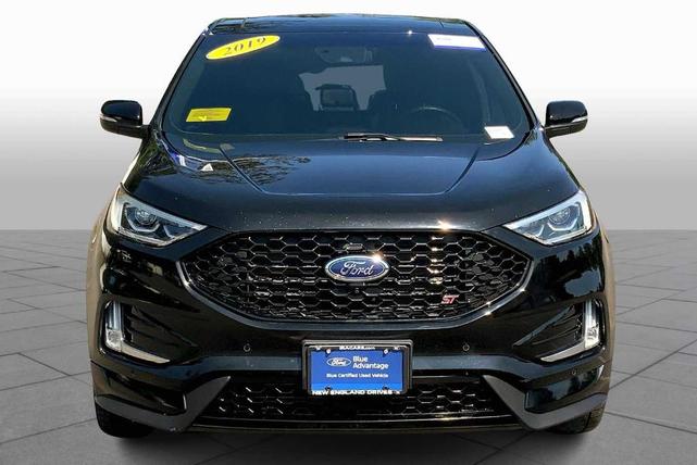 Photo of 2019 Agate Black Metallic Ford Edge