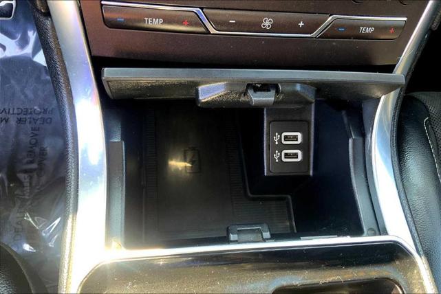 Photo of 2019 Agate Black Metallic Ford Edge