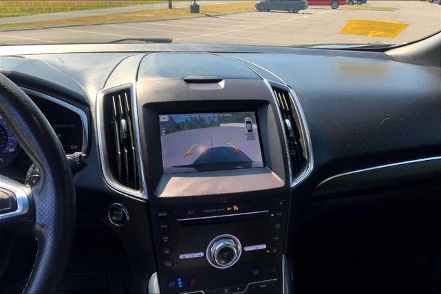 Photo of 2019 Agate Black Metallic Ford Edge