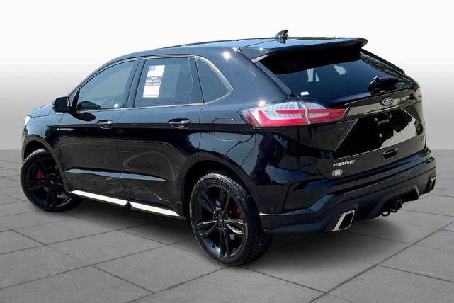 Photo of 2019 Agate Black Metallic Ford Edge
