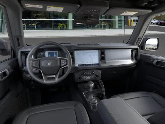 Photo of 2025 White Ford Bronco