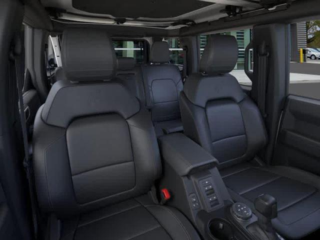 Photo of 2025 White Ford Bronco