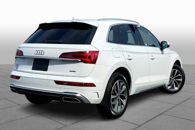 Photo of 2023 Glacier White Metallic Audi Q5