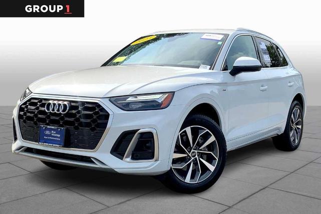 Photo of 2023 Glacier White Metallic Audi Q5