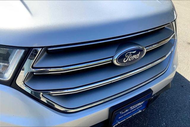 Photo of 2018 Ingot Silver Metallic Ford Edge