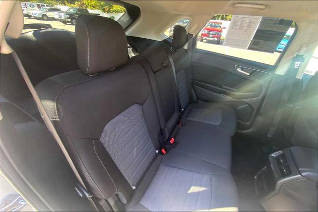 Photo of 2018 Ingot Silver Metallic Ford Edge