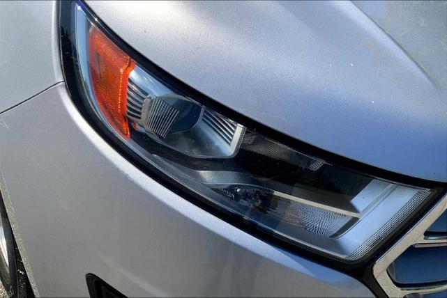 Photo of 2018 Ingot Silver Metallic Ford Edge