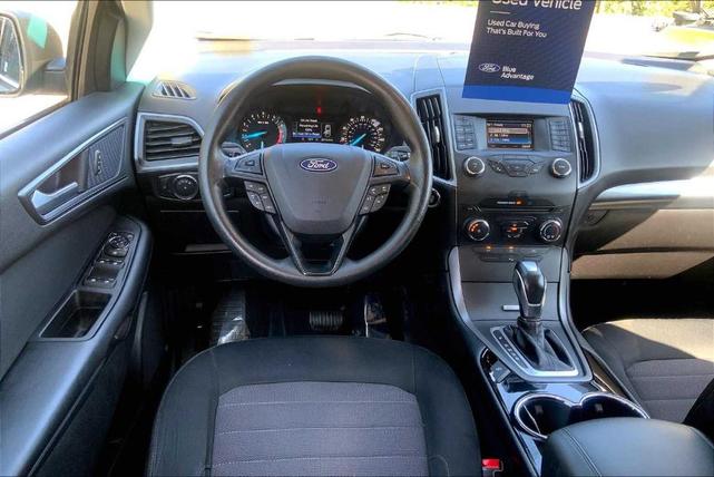 Photo of 2018 Ingot Silver Metallic Ford Edge