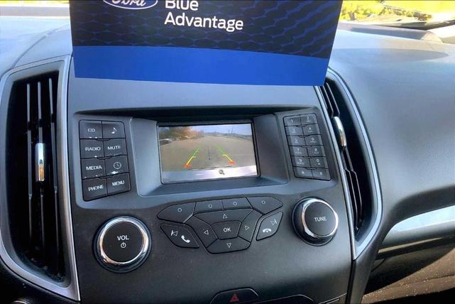 Photo of 2018 Ingot Silver Metallic Ford Edge