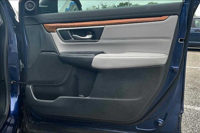 Photo of 2022 Obsidian Blue Pearl Honda CR-V Hybrid