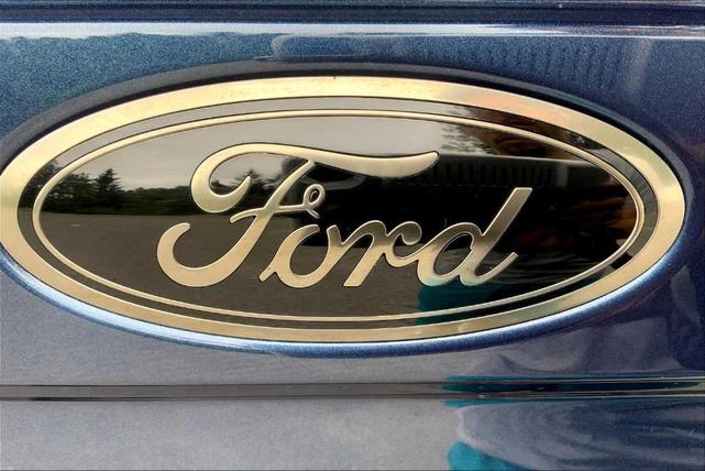 Photo of 2020 Blue Jeans Metallic Ford F-350