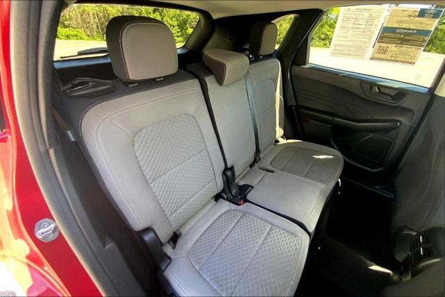 Photo of 2022 Rapid Red Metallic Tinted Clearcoat Ford Escape
