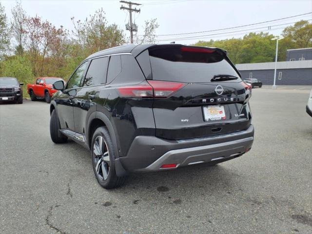 Photo of 2023 Super Black Nissan Rogue