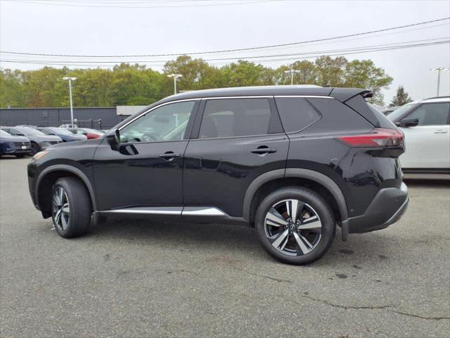 Photo of 2023 Super Black Nissan Rogue