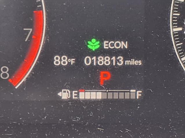 Photo of 2024 Platinum White Pearl Honda CR-V