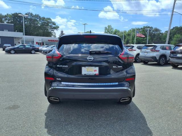 Photo of 2023 Super Black Nissan Murano