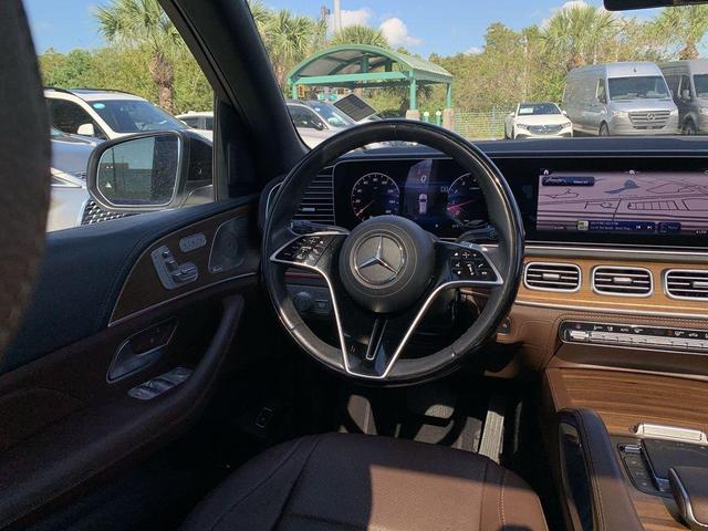 Photo of 2024 Polar White Mercedes-Benz GLE 350