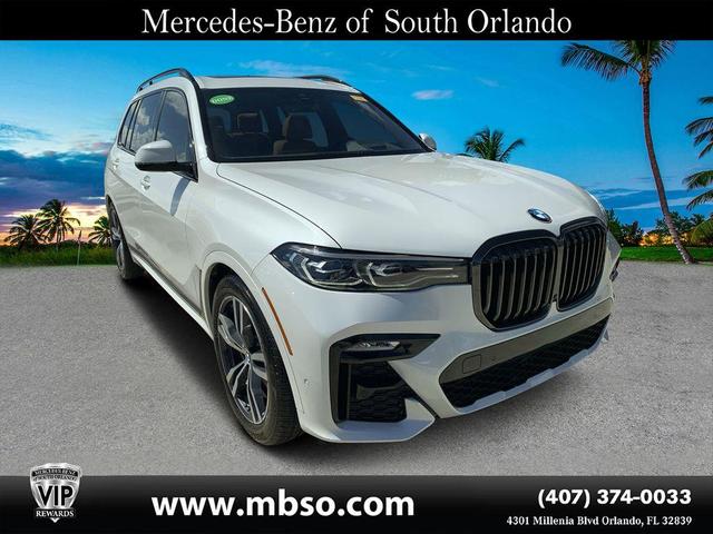Photo of 2022 Mineral White Metallic BMW X7