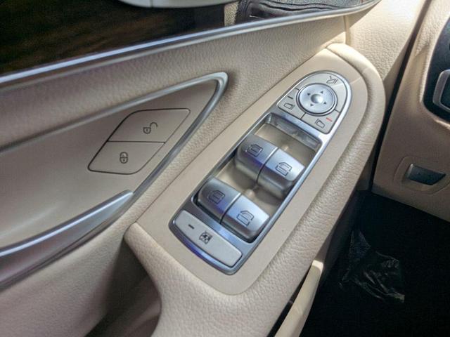 Photo of 2021 Brilliant Blue Metallic Mercedes-Benz GLC 300