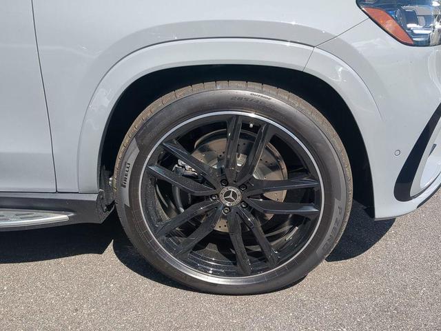 Photo of 2026 Alpine Gray Mercedes-Benz GLS 450