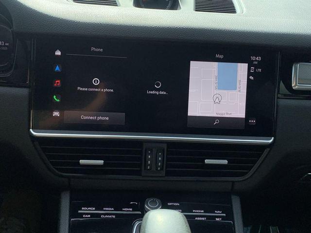 Photo of 2022 Blue Porsche Cayenne