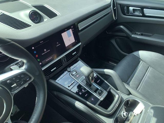 Photo of 2022 Blue Porsche Cayenne