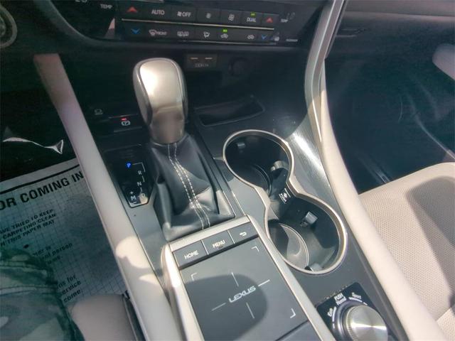 Photo of 2022 Atomic Silver Lexus RX 350