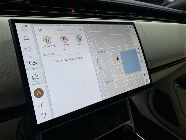 Photo of 2025 Fuji White Land Rover Range Rover