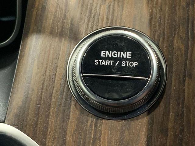 Photo of 2025 Cirrus Silver Metallic Mercedes-Benz GLC 350e