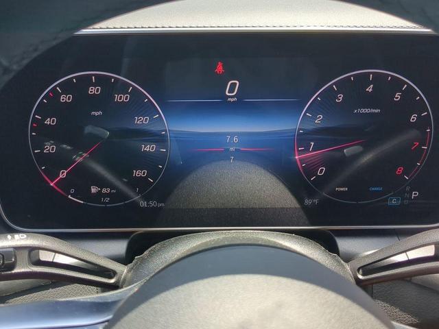 Photo of 2025 MANUFAKTUR Moonlight White Metallic Mercedes-Benz GLC 300