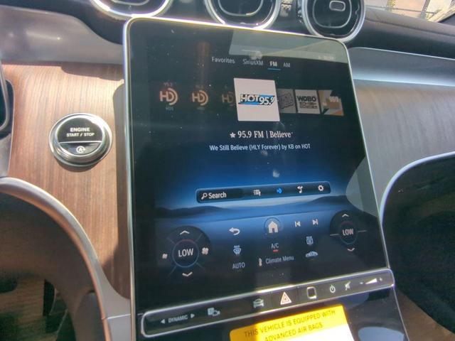 Photo of 2025 MANUFAKTUR Moonlight White Metallic Mercedes-Benz GLC 300
