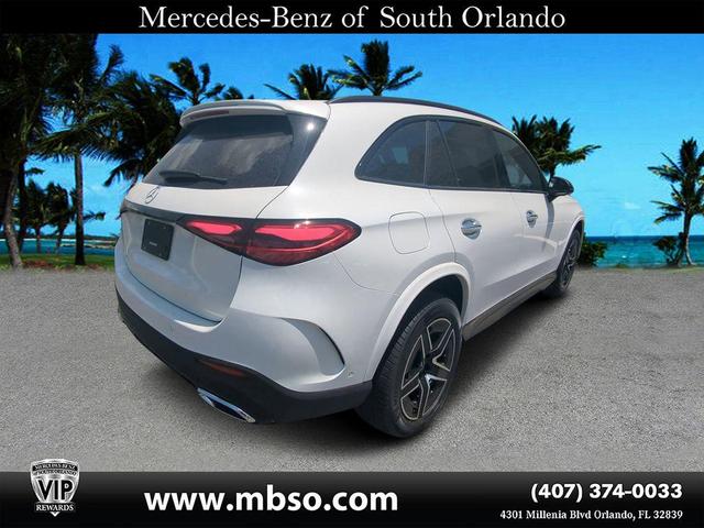 Photo of 2025 MANUFAKTUR Moonlight White Metallic Mercedes-Benz GLC 300