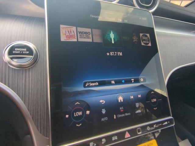 Photo of 2025 Alpine Gray Mercedes-Benz GLC 350e