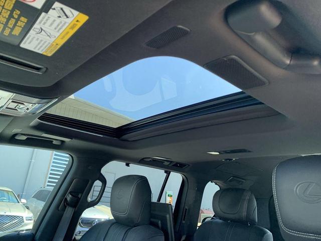 Photo of 2022 Atomic Silver Lexus LX 600