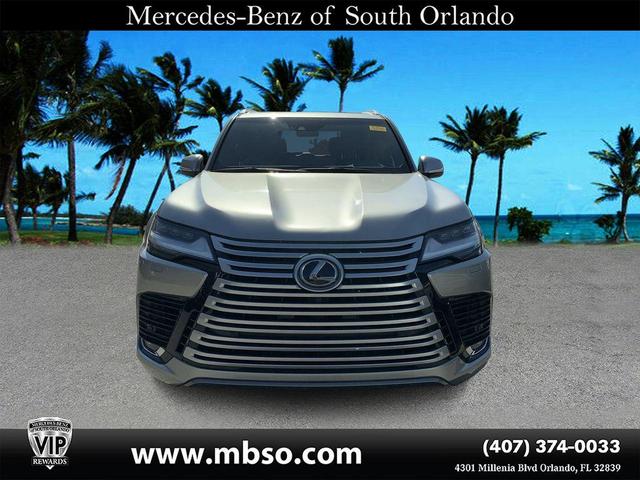 Photo of 2022 Atomic Silver Lexus LX 600