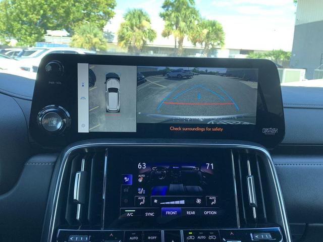 Photo of 2022 Atomic Silver Lexus LX 600