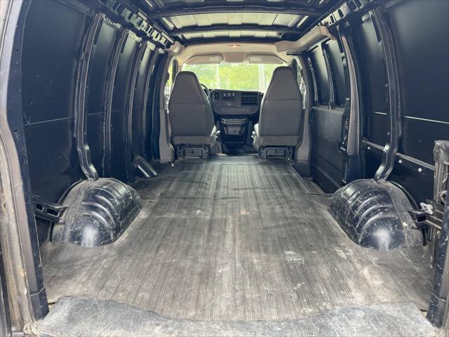 Photo of 2008 Dark Blue Metallic Chevrolet Express 1500