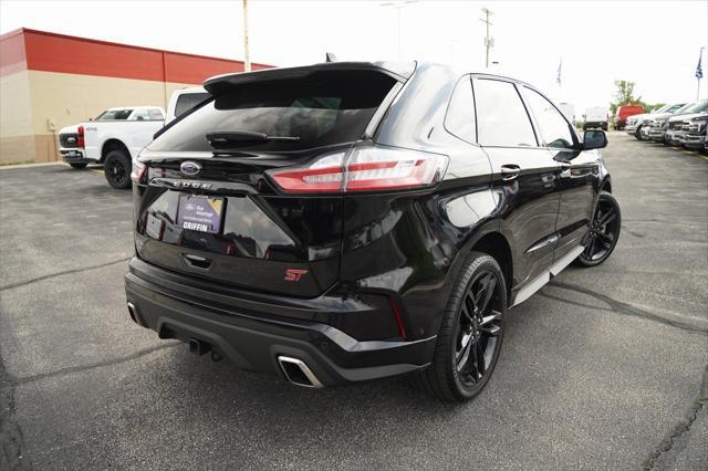 Photo of 2022 AGATE BLACK METALLIC Ford Edge