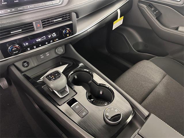 Photo of 2026 Super Black Nissan Rogue