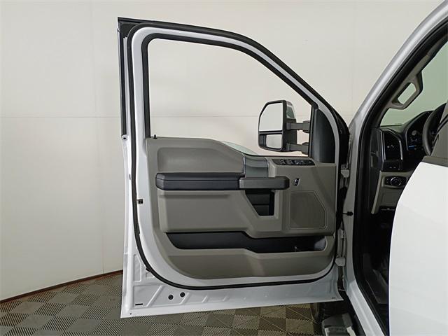 Photo of 2021 Oxford White Ford F-250