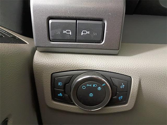 Photo of 2021 Oxford White Ford F-250