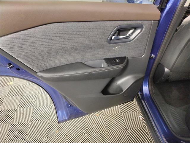Photo of 2022 Caspian Blue Metallic Nissan Rogue