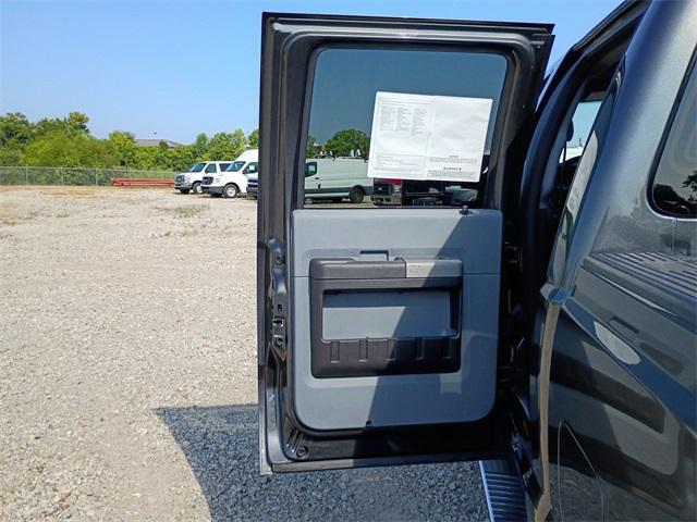 Photo of 2016 Magnetic Metallic Ford F-350