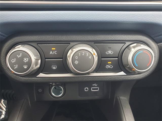 Photo of 2025 Gray Sky Pearl Nissan Versa