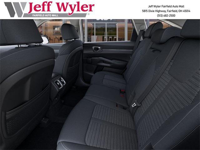 Photo of 2025 Glacial White Pearl Kia Sorento