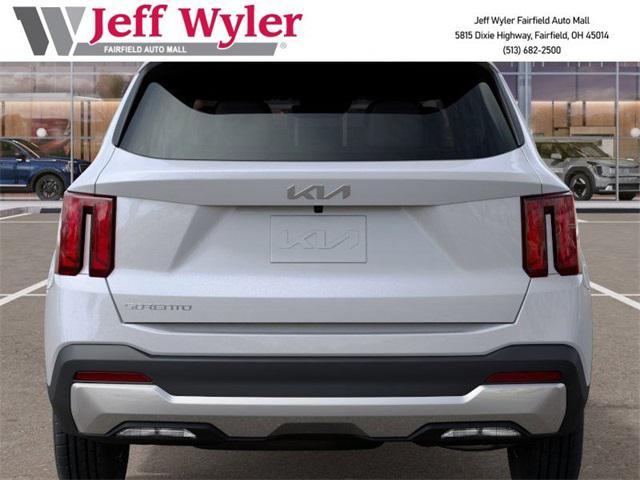 Photo of 2025 Glacial White Pearl Kia Sorento