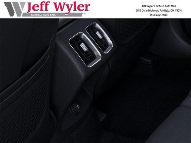 Photo of 2025 Glacial White Pearl Kia Sorento